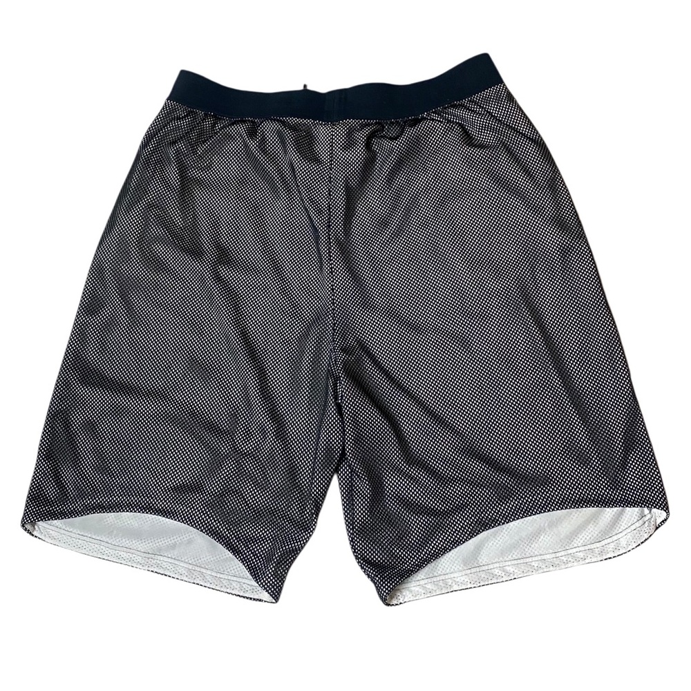 Nike Air Mesh Overlay B&W BB Shorts 3XLT Perfect! - Picture 2 of 6